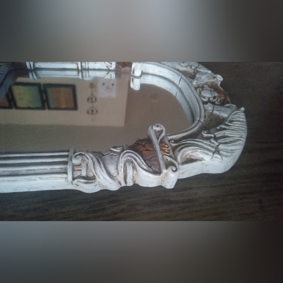 Unicorn Sculpture Frame Stand Mirror Castle Pillars Detailed - Picture 4 of 10